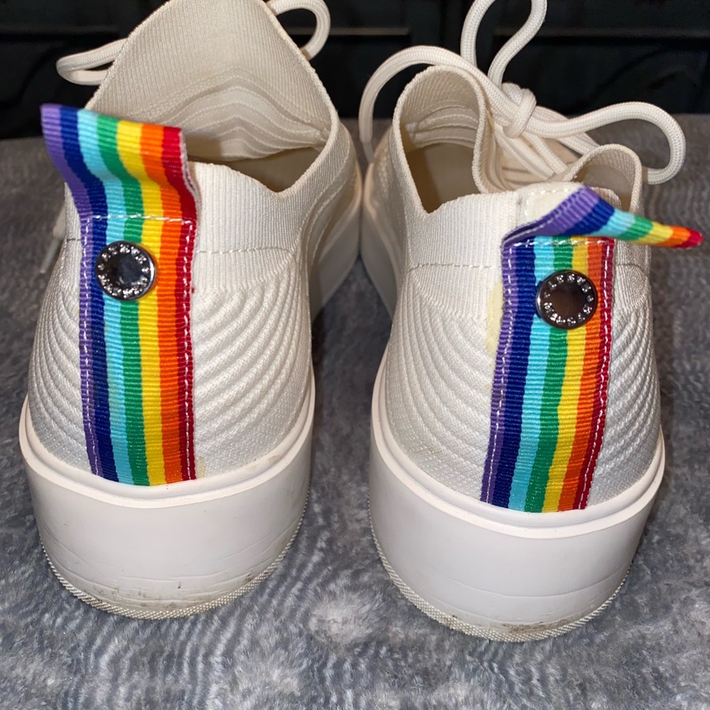 Women’s size 10 Steve Madden sneakers